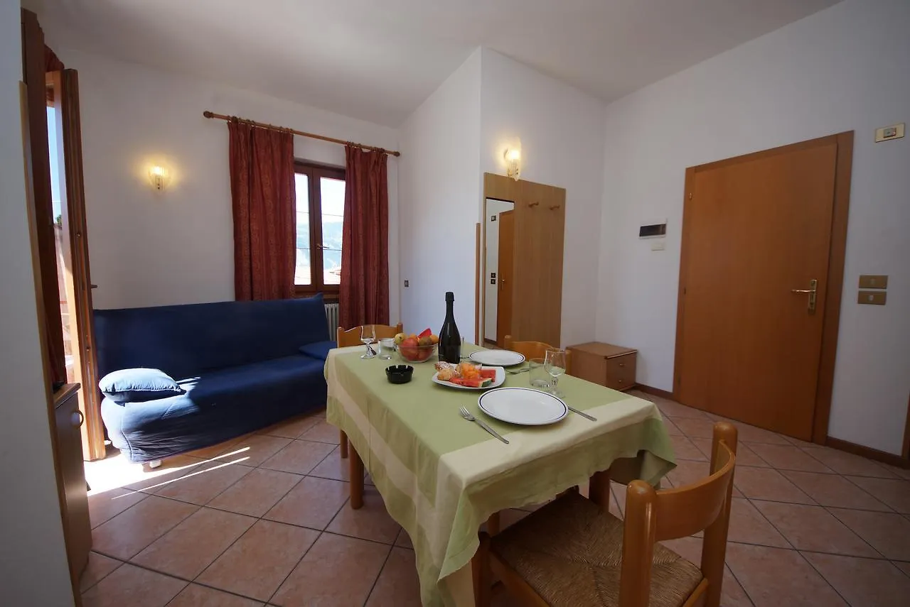 Hotel Alpi Мальчезине