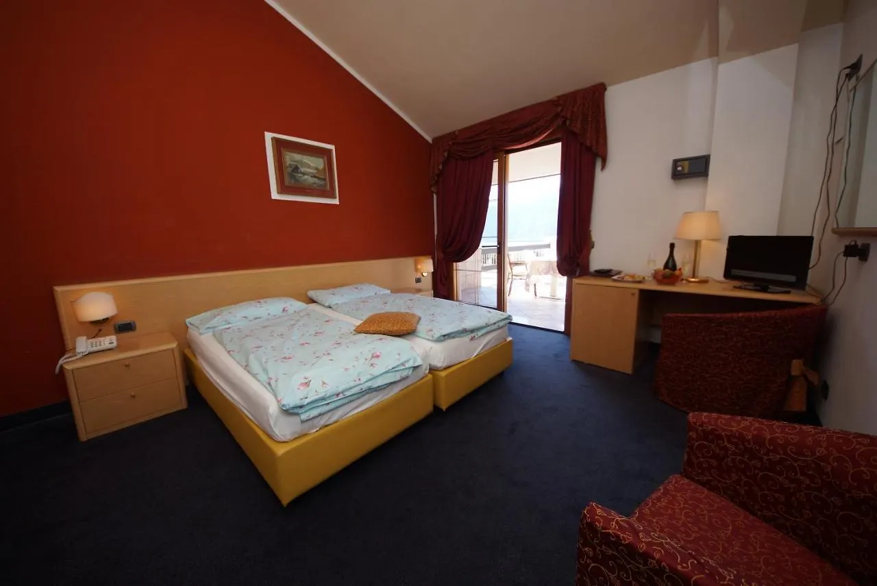 Hotel Alpi Malcesine