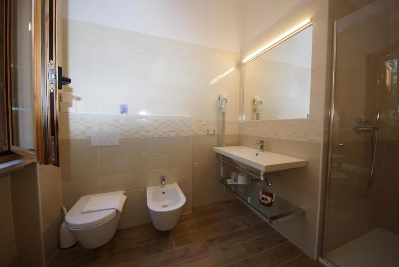 Hotel Alpi Malcesine