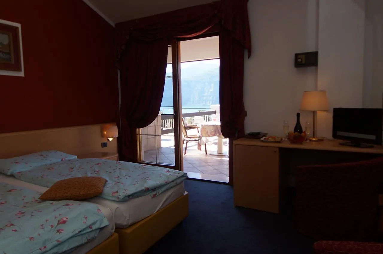 Hotel Alpi Malcesine
