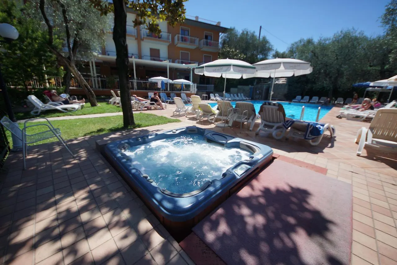 Hotel Alpi Malcesine